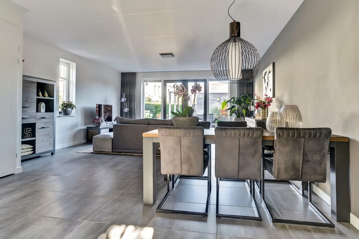 Foto 11 van Lucebertstraat 3