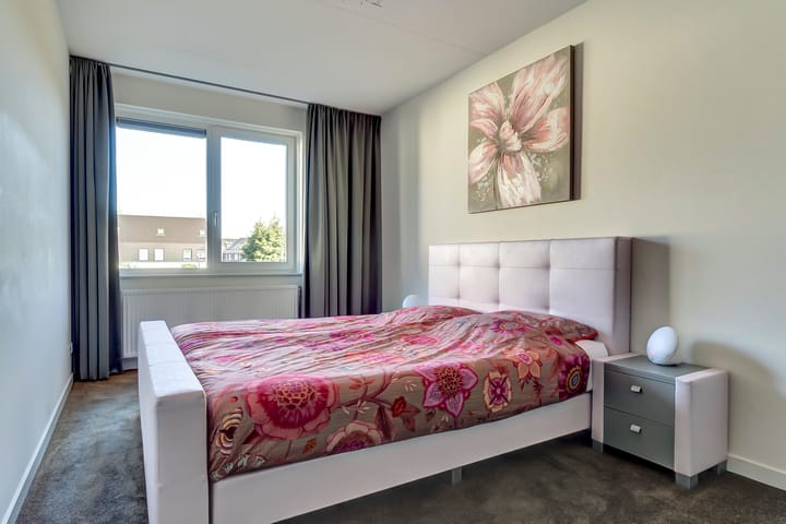 Foto 18 van Lucebertstraat 3