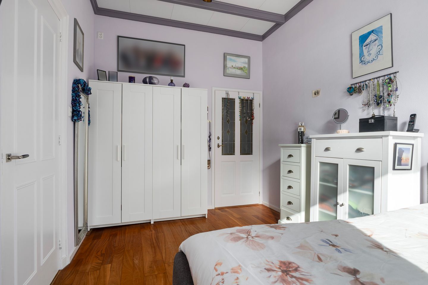 Foto 14 van Iewâl 10