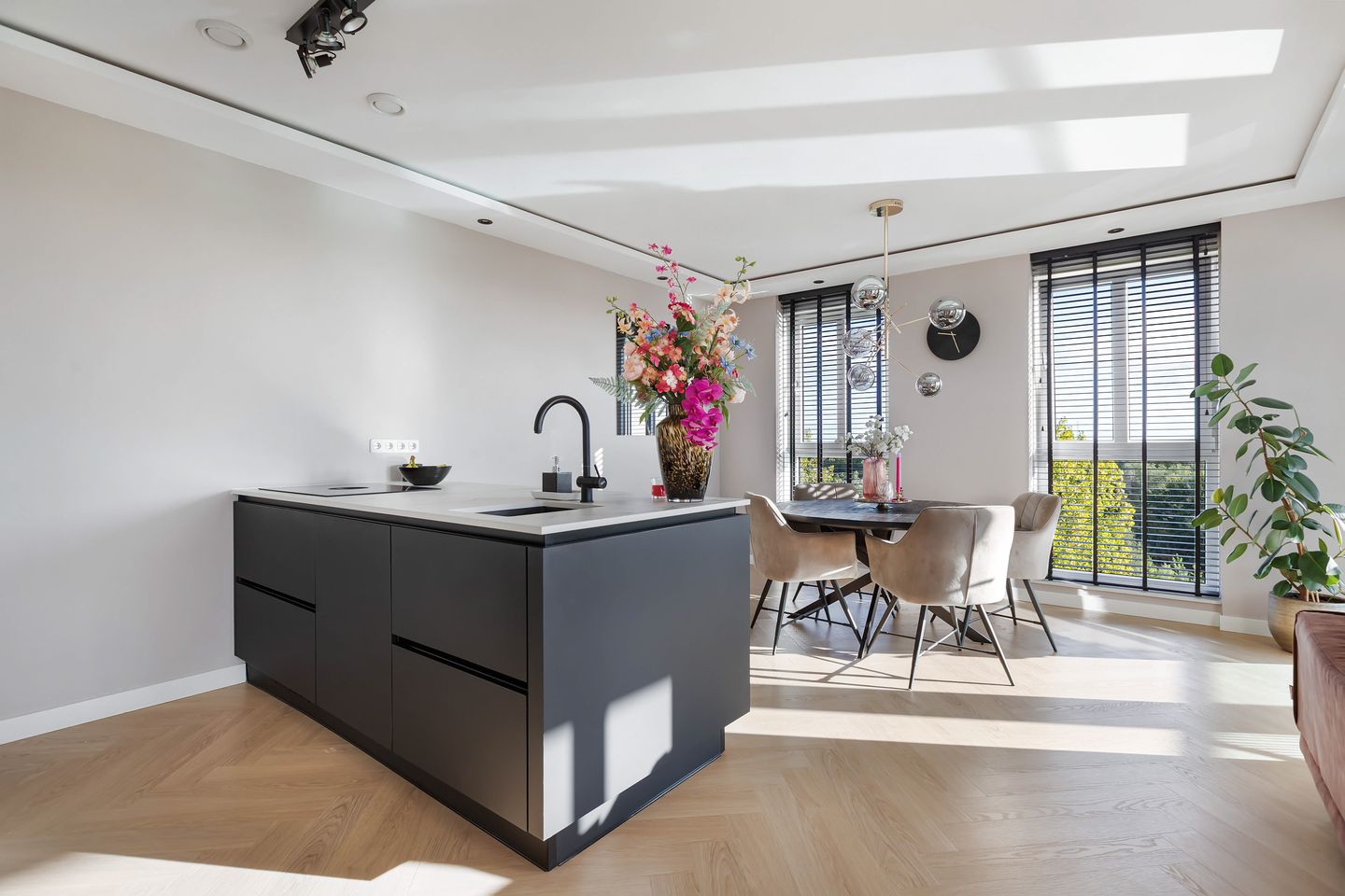 Foto 19 van Buenos Airesstraat 219