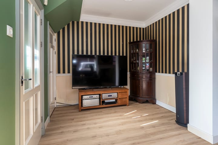 Foto 6 van Aarnout Drostlaan 56