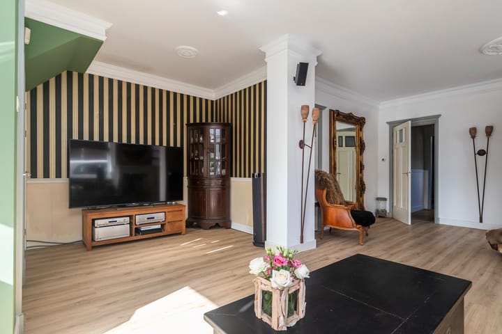 Foto 2 van Aarnout Drostlaan 56