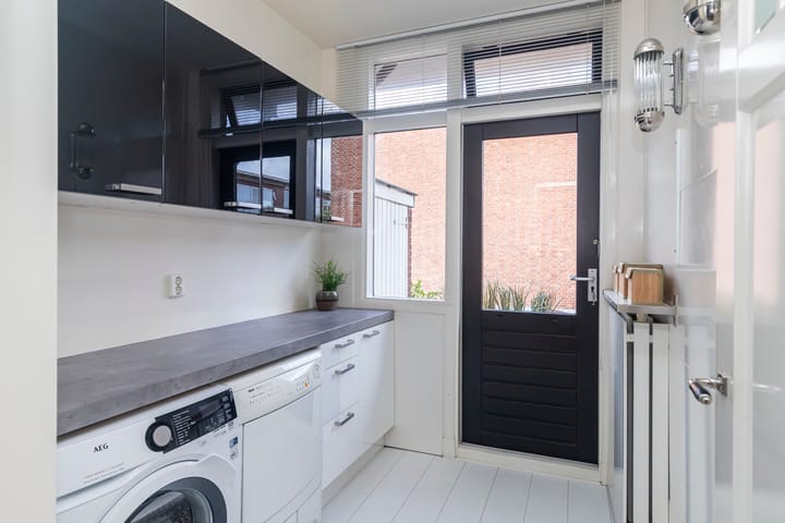 Foto 35 van Aarnout Drostlaan 56