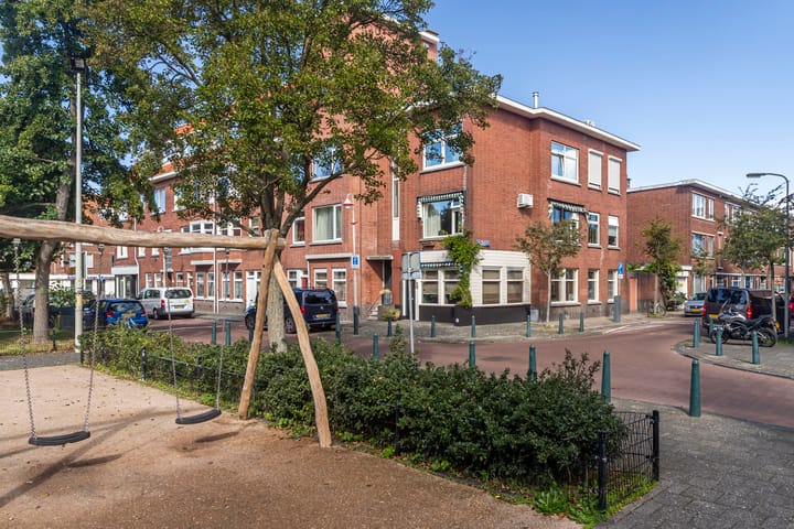 Foto 43 van Aarnout Drostlaan 56