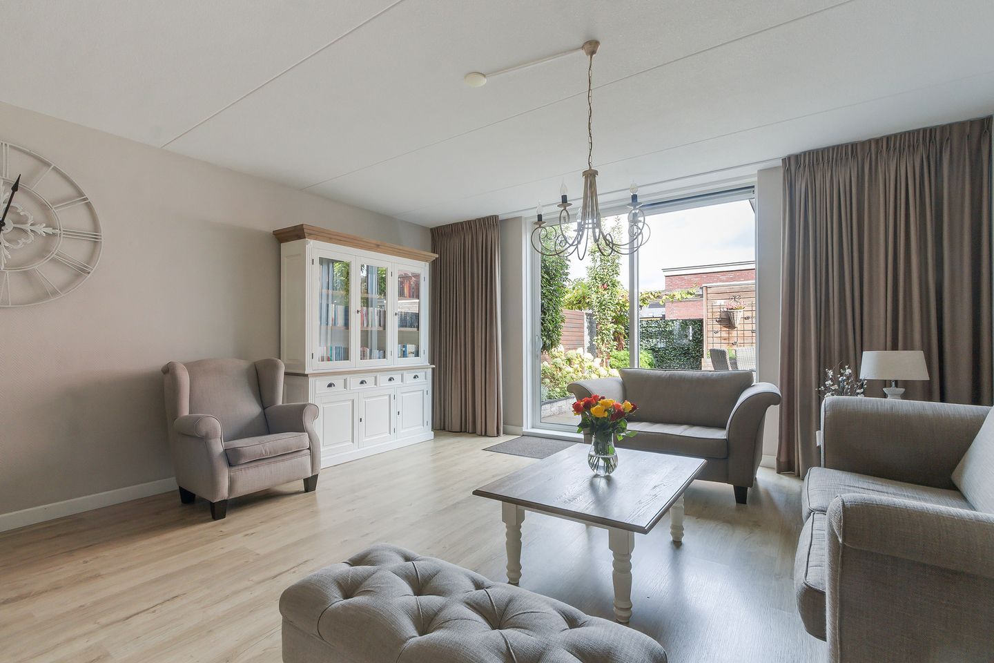 Foto 10 van Menagerie 14