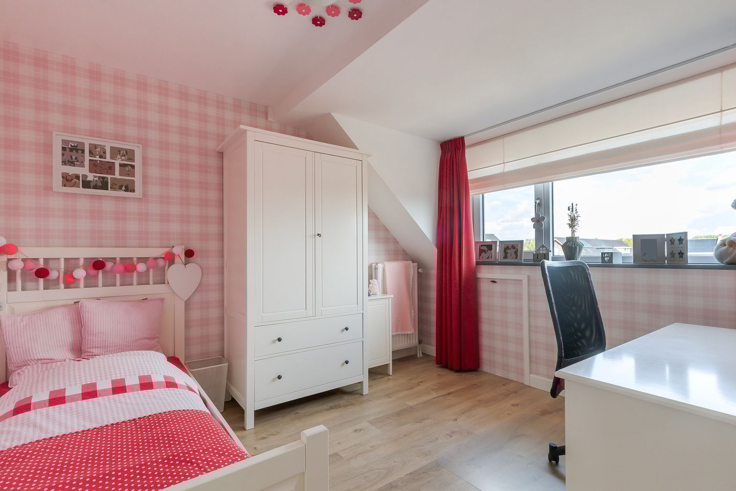 Foto 25 van Menagerie 14