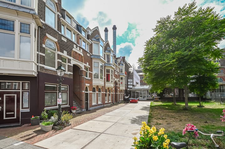 Foto 3 van De Constant Rebecqueplein 24