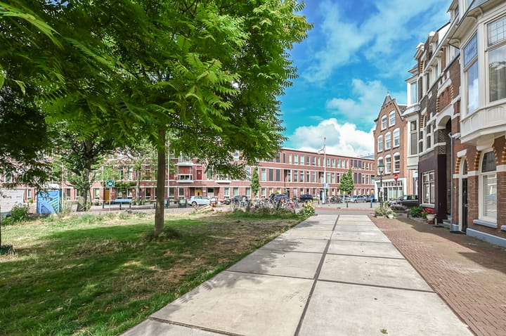 Foto 5 van De Constant Rebecqueplein 24