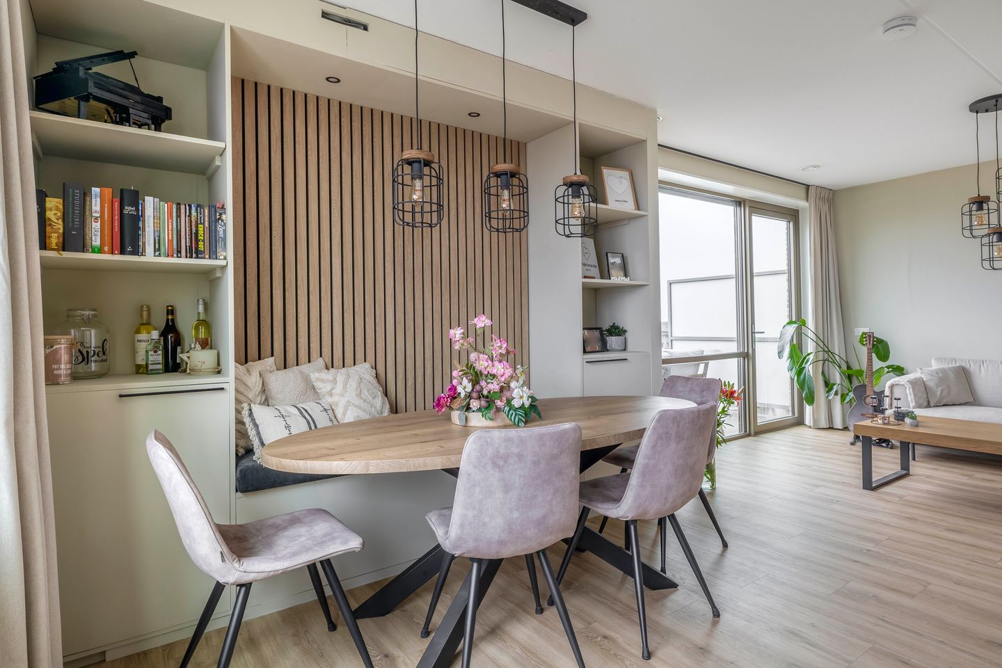 Photo 14 of Windvaan 61