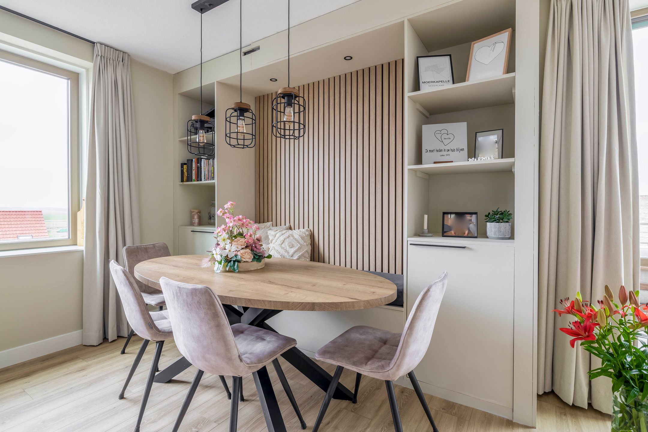 Photo 15 of Windvaan 61