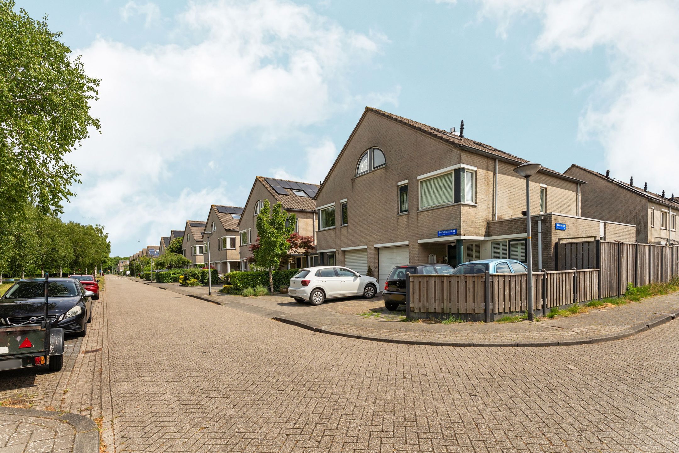 Foto 6 van Petuniastraat 49