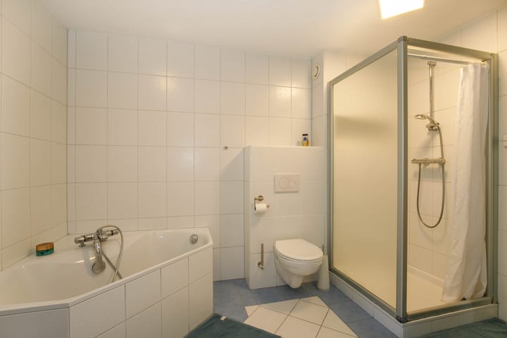 Foto 26 van Spoorstraat 40