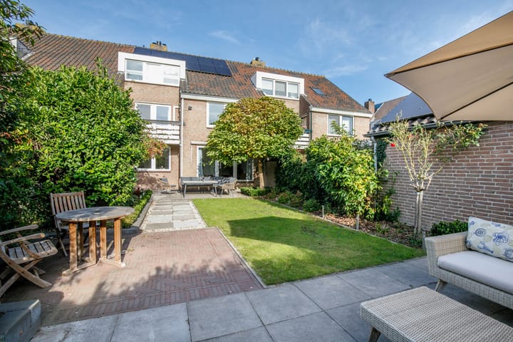 Foto 31 van Spoorstraat 40