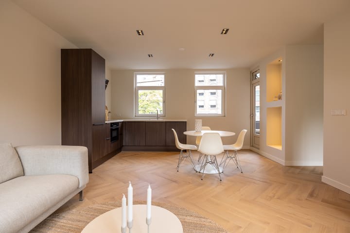 Photo 2 of Bredestraat 3-B