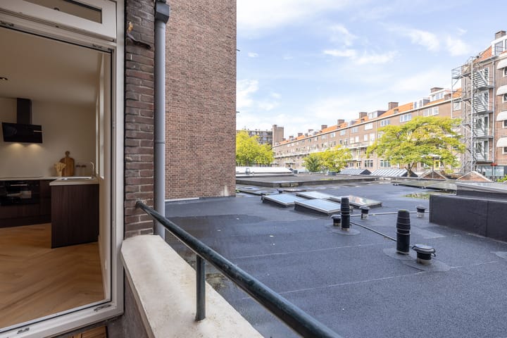 Photo 3 of Bredestraat 3-B