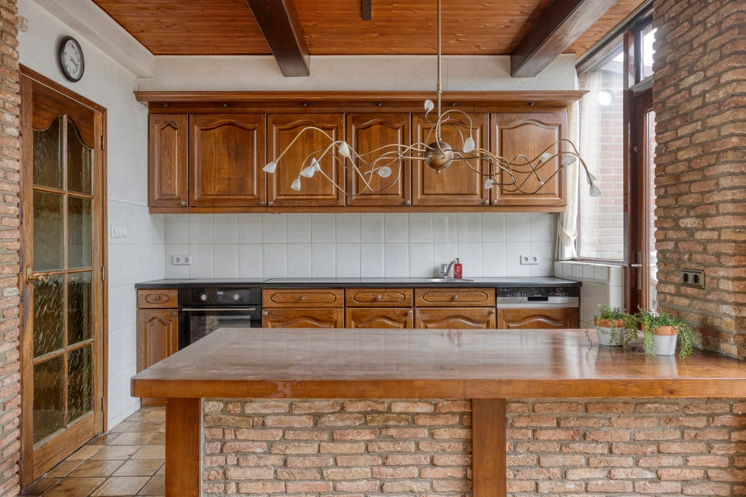 Photo 8 of Petrus van Schendelstraat 21