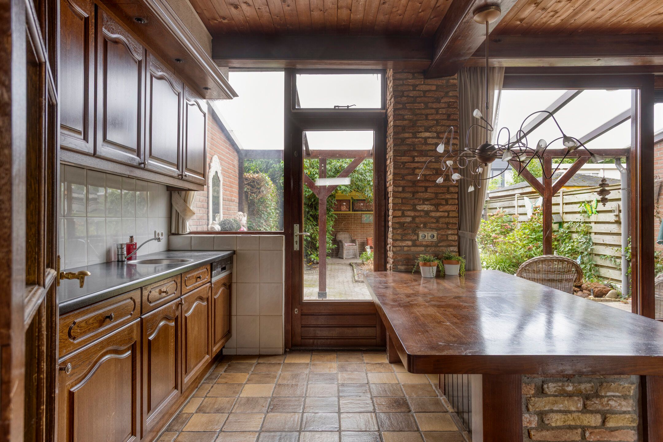 Photo 9 of Petrus van Schendelstraat 21