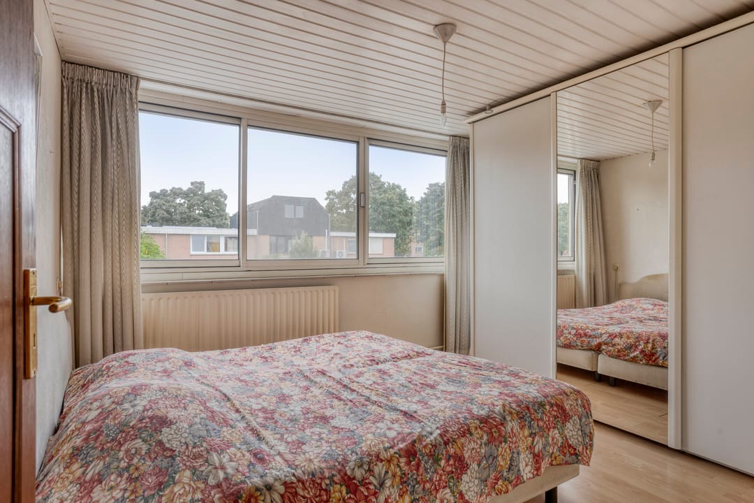 Photo 13 of Petrus van Schendelstraat 21