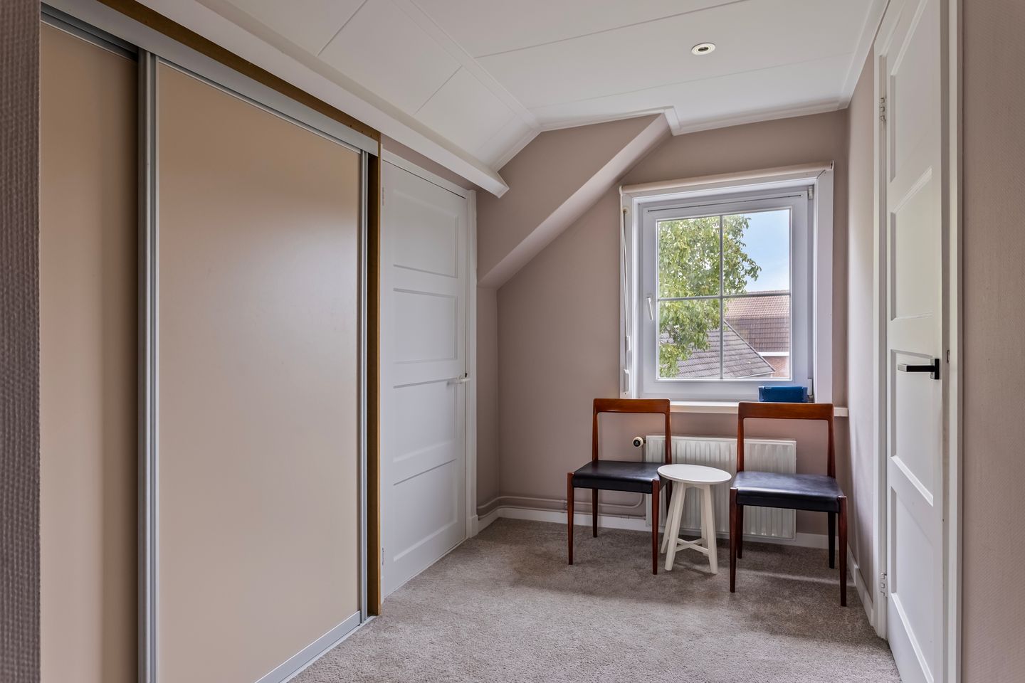 Photo 19 of Julianastraat 74