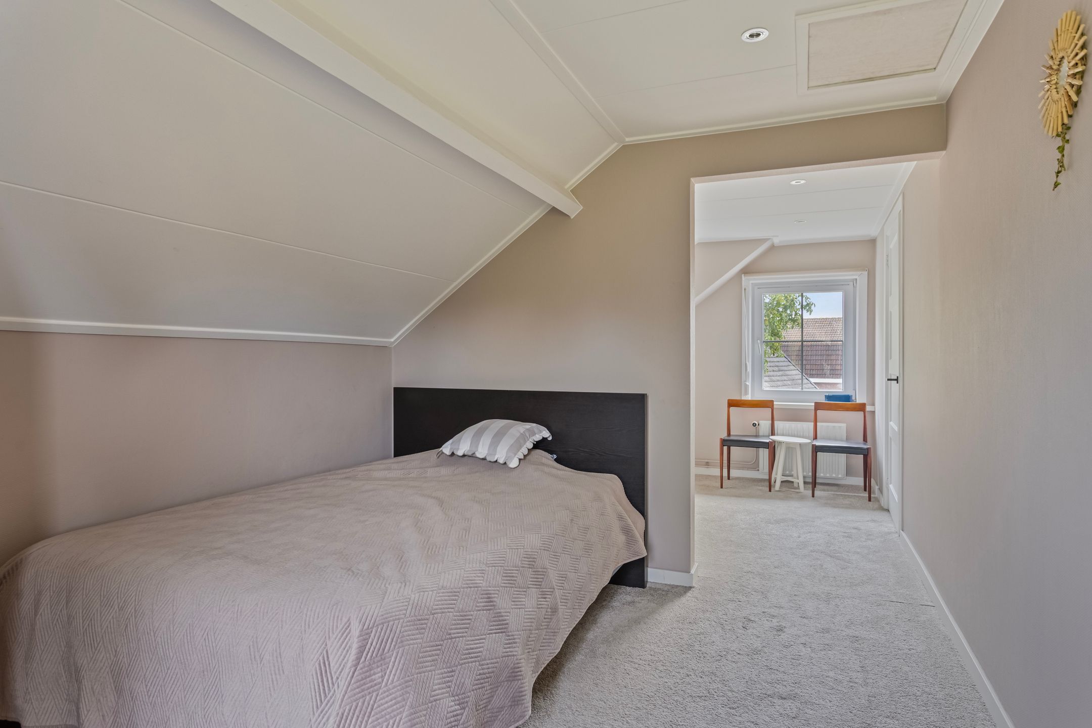 Photo 21 of Julianastraat 74