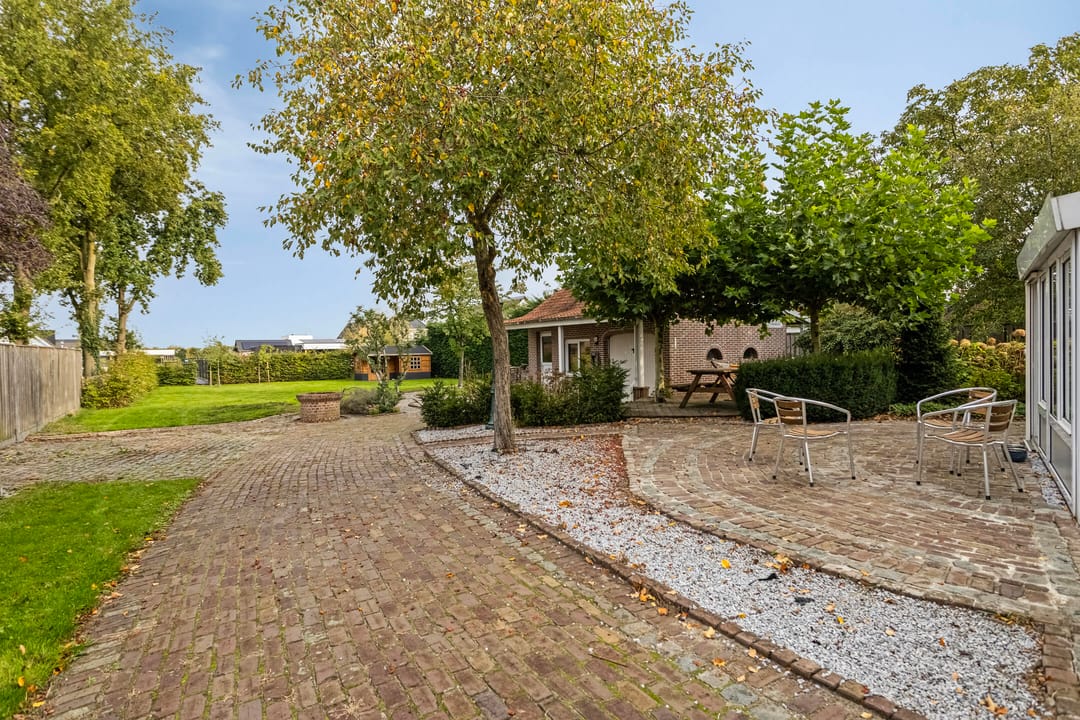 Photo 23 of Julianastraat 74