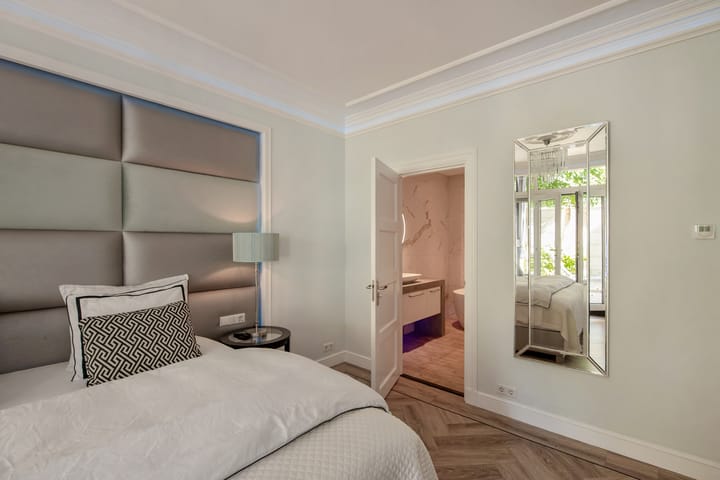 Photo 33 of Badhuisweg 57