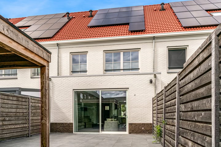 Foto 30 van Rozenhofstraat 6