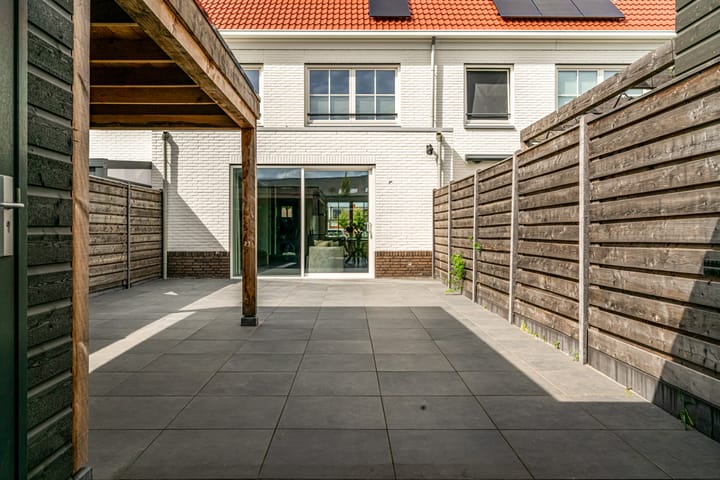 Foto 31 van Rozenhofstraat 6