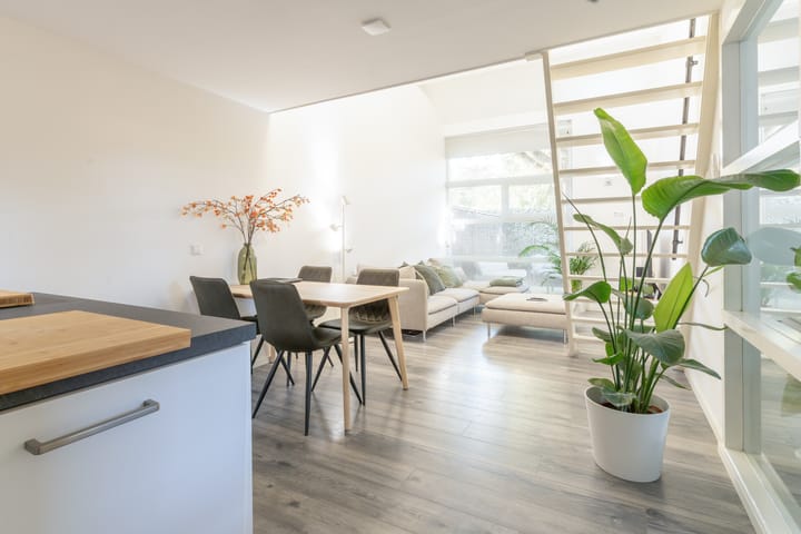 Foto 4 van Mezenhof 14-A