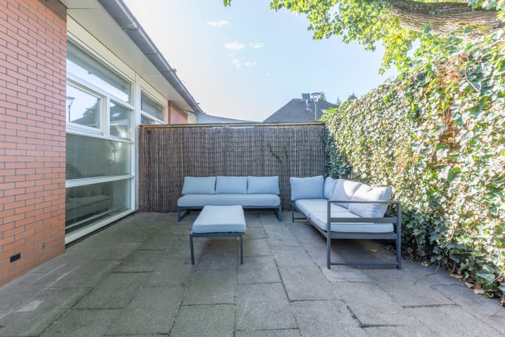 Foto 15 van Mezenhof 14-A