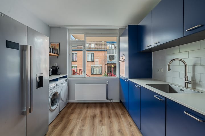 Photo 3 of Pieter Nieuwlandstraat 72-H