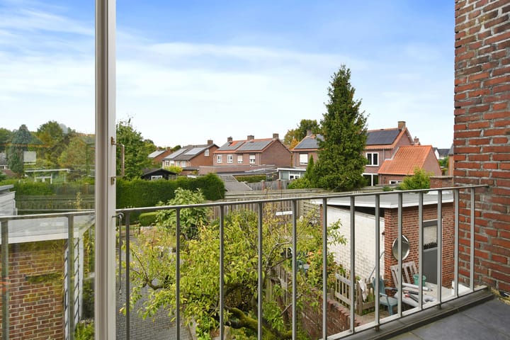 Foto 16 van Bernhardstraat 19