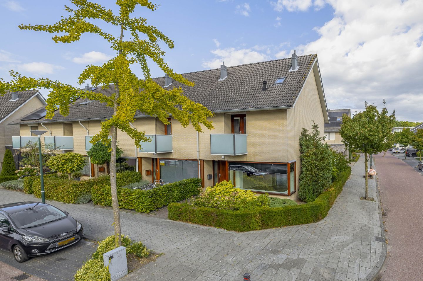 Foto 1 van Emmalaan 44