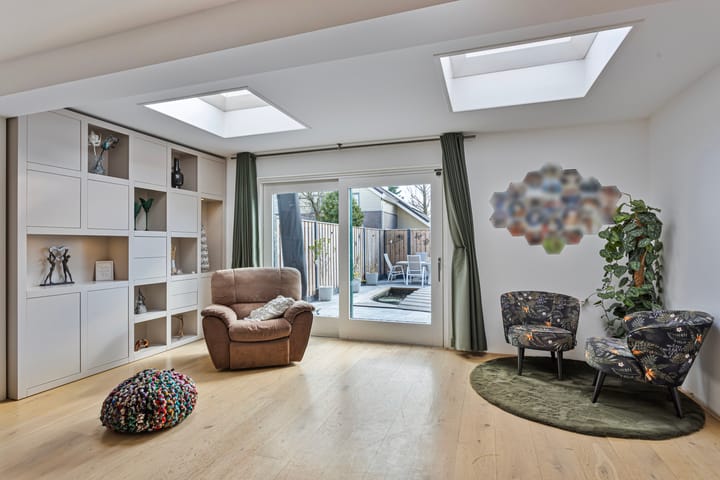 Photo 10 of Marga Klompéstraat 12