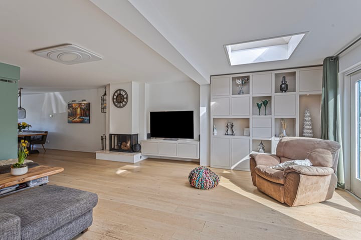 Photo 11 of Marga Klompéstraat 12