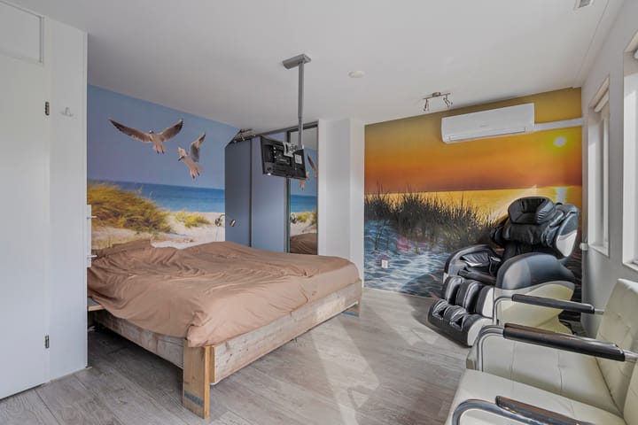 Photo 20 of Marga Klompéstraat 12