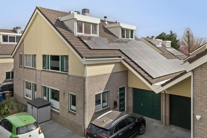 Photo 29 of Marga Klompéstraat 12