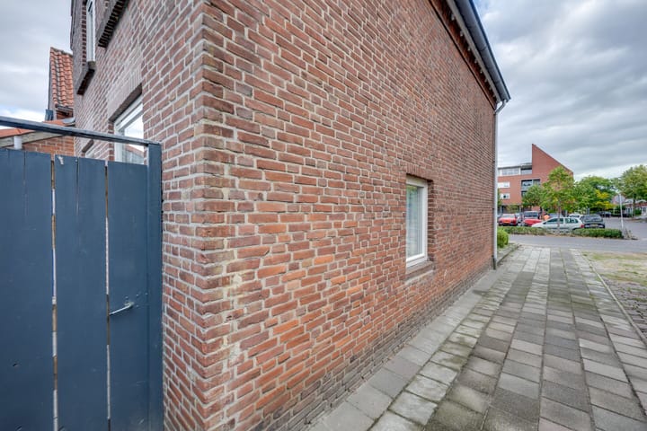 Foto 5 van Van Heeswijkstraat 36