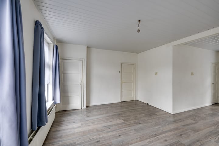 Photo 15 of Van Heeswijkstraat 36