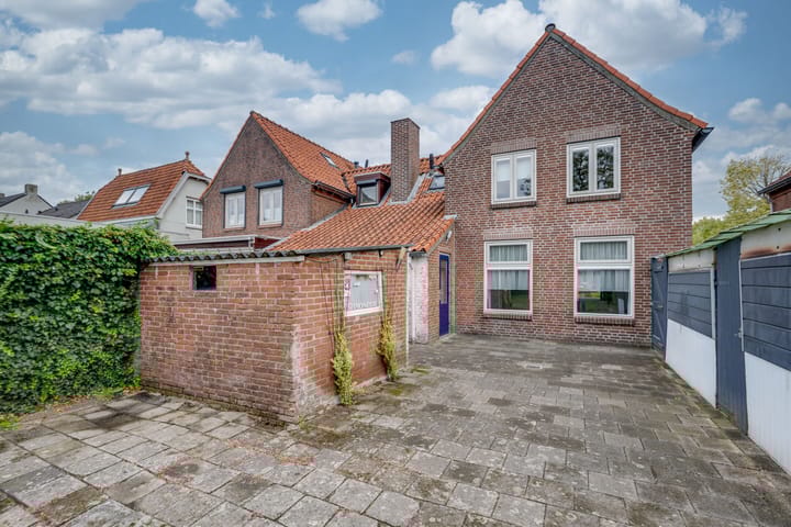 Photo 32 of Van Heeswijkstraat 36