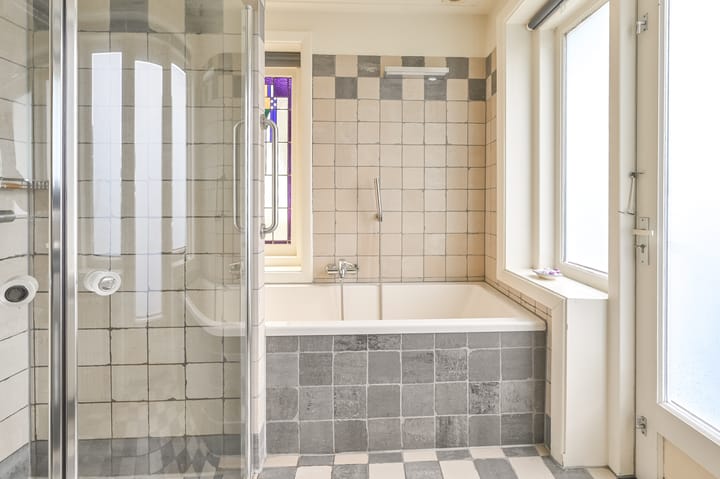 Foto 28 van Van Tuyllweg 33