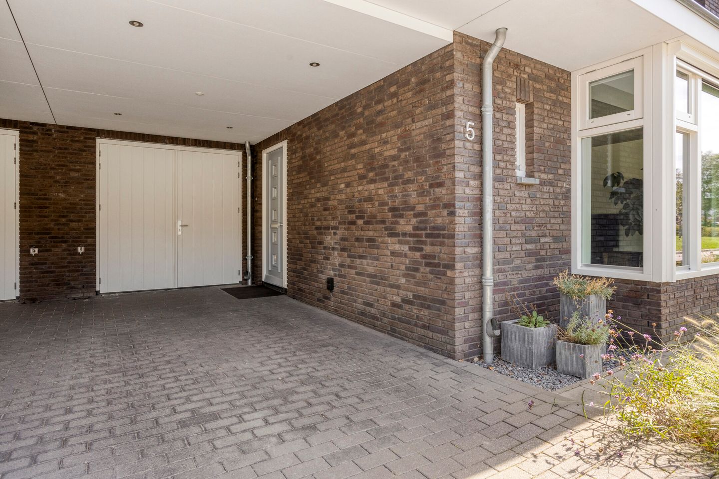 Photo 4 of Hoekvlag 5