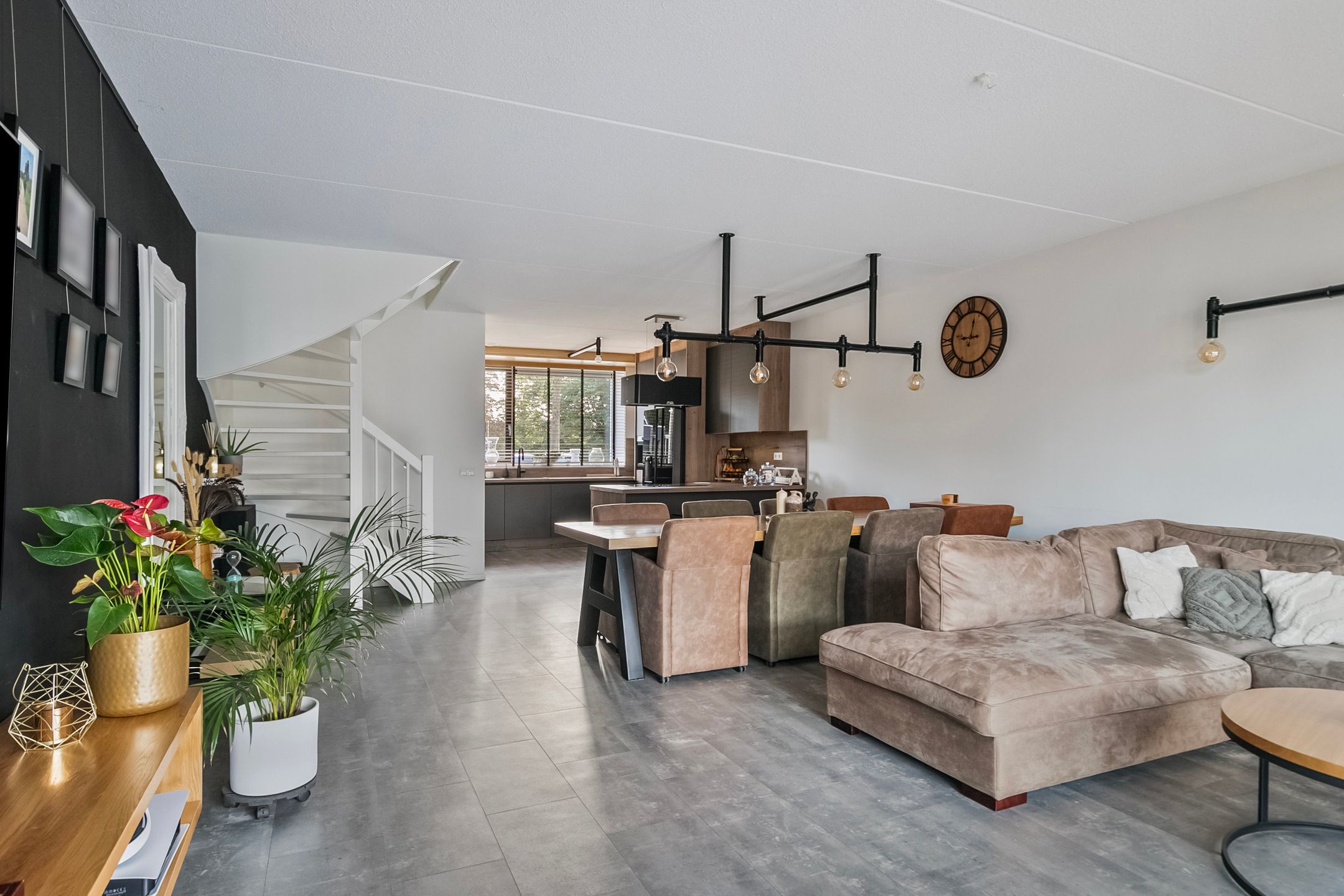 Foto 9 van Lange Omgang 13