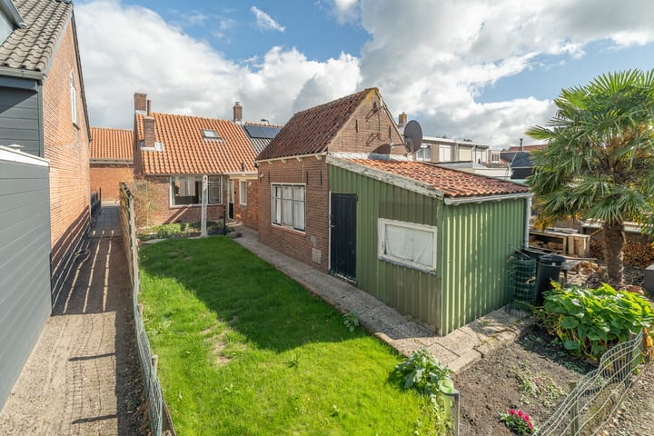 Foto 2 van Damstraat 142