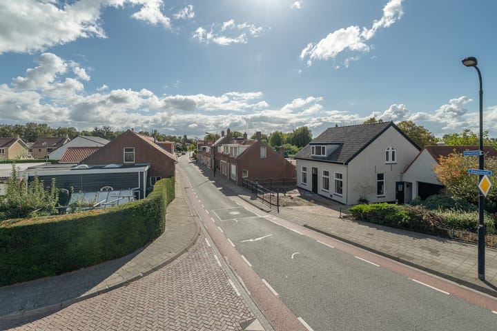 Foto 30 van Damstraat 142