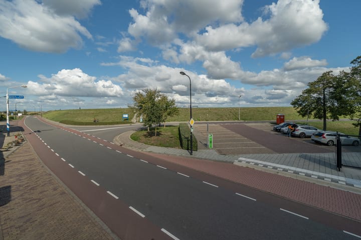 Foto 31 van Damstraat 142