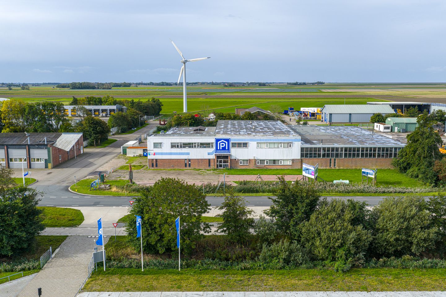 View photo 1 of Grândyk 3