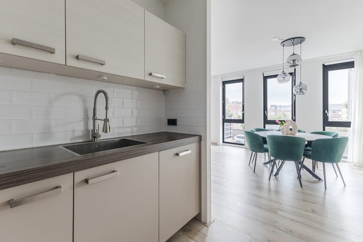 Foto 17 van Vertrekspoor 18