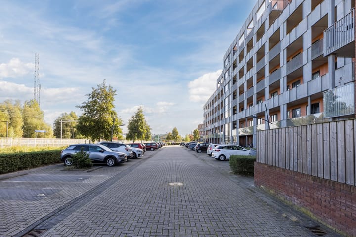 Foto 50 van Vertrekspoor 18