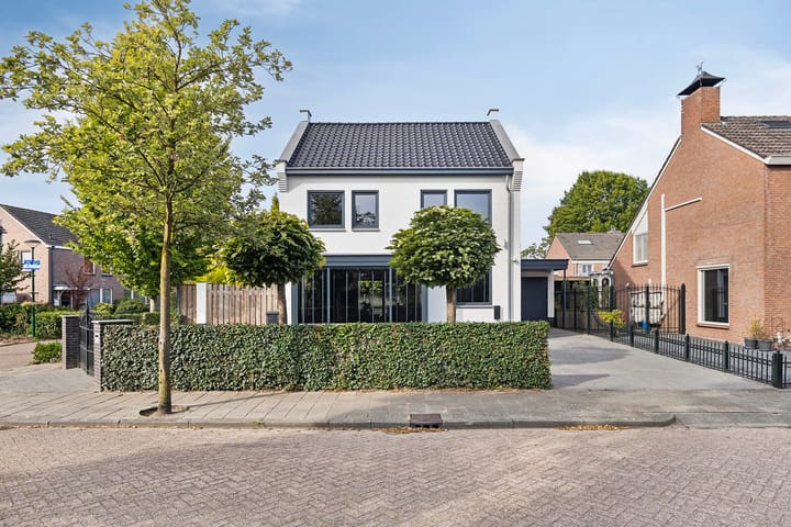 Foto 8 van Barthold van Heesselstraat 22